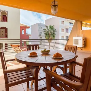 https://bellavista-apartamento-con-gran-terraza-piscina-garaje.1costadelsol.com