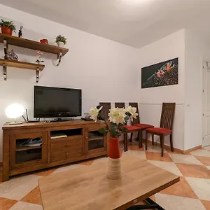 https://estudio-en-zona-bonanza-a-5-minutos-de-la-playa.hotelsinnerja.org
